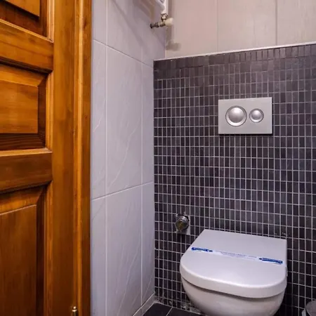 Cozy Intimate 2bd2bath Galata Tower Home! #410 * Istanbul
