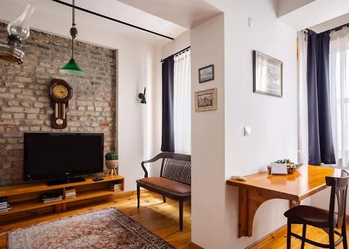 Cozy Intimate 2bd2bath Galata Tower Home! #410 *