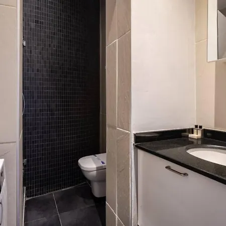 Cozy Intimate 2bd2bath Galata Tower Home! #410 이스탄불